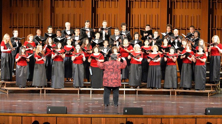 Glee Club performs