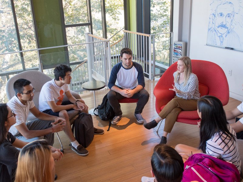 Students talk at the Walter and Leonore Annenberg Center for Information Science and Technology